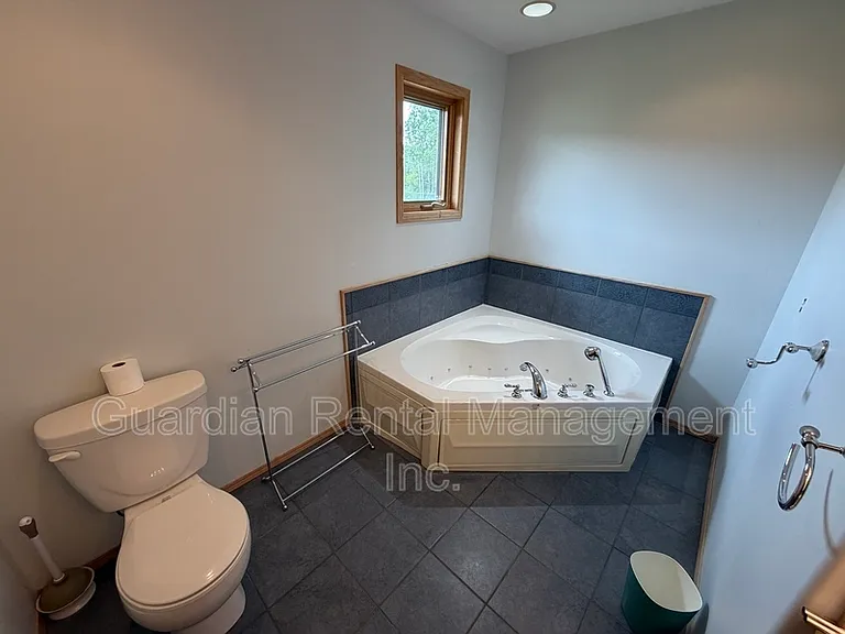 2196 Falconcrest Dr — Photo 20
