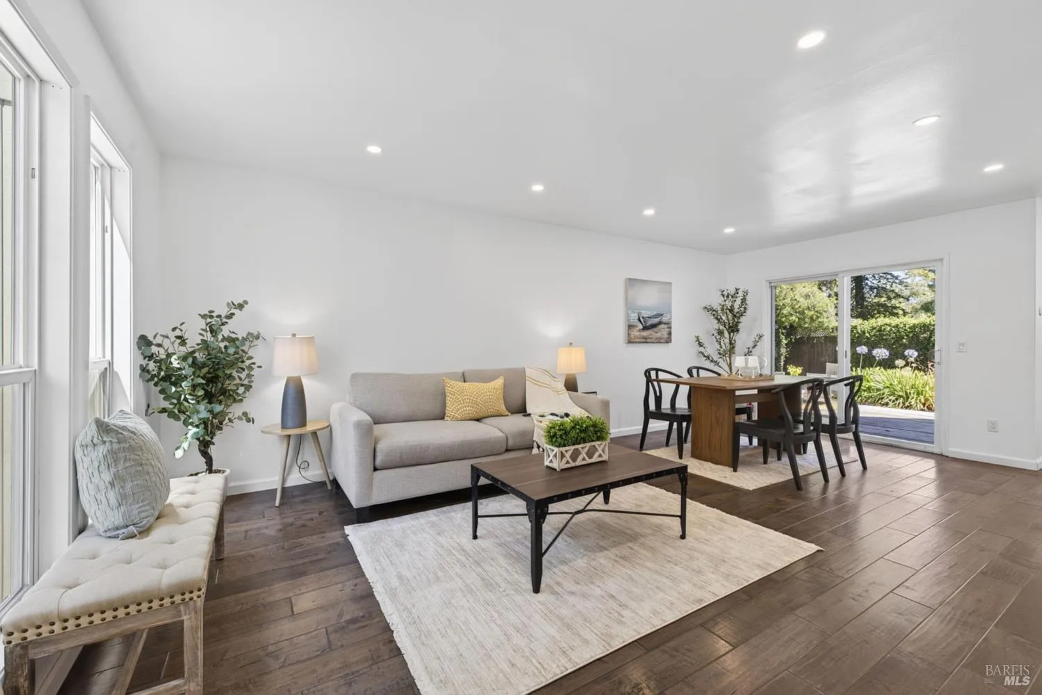 1742 Mission Boulevard - Photo 3