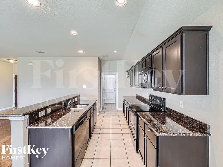 3613 Cayman Dr — Photo 8