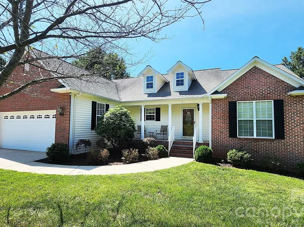 51 Browning Dr, Taylorsville, NC 28681