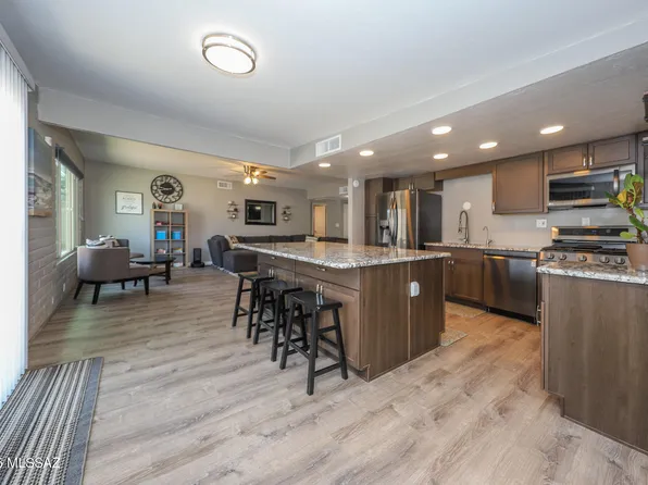 933 S Elmerita Ave, Tucson, AZ 85710