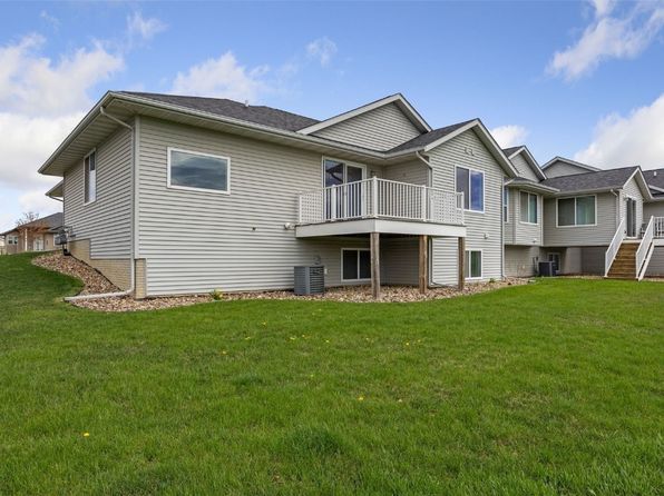 3211 35th Ave, Marion, IA 52302