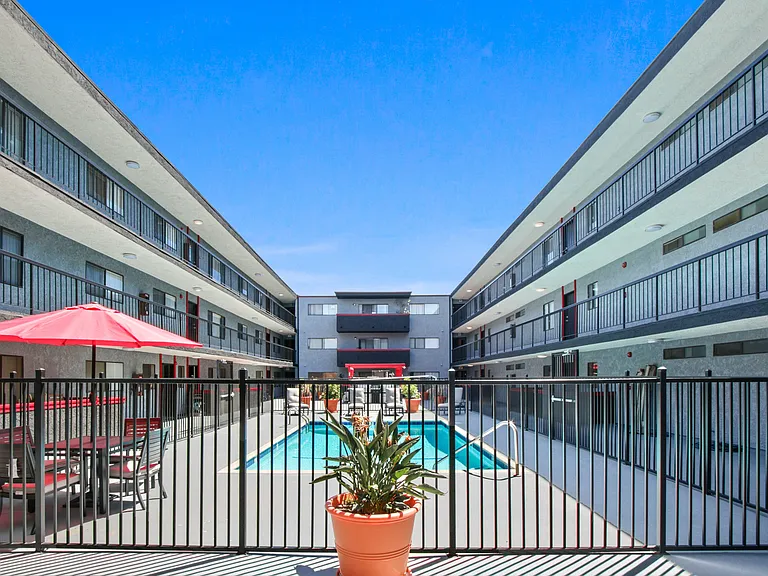 Valleywood Apartments — Photo 36