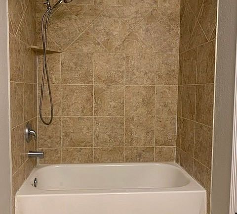 5th image of 116 Abrego Lake Dr