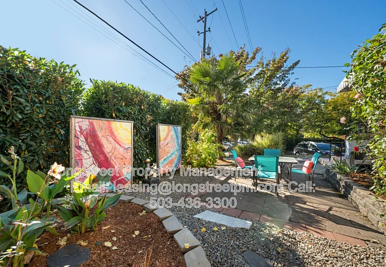 4115 SE Gladstone St — Photo 4