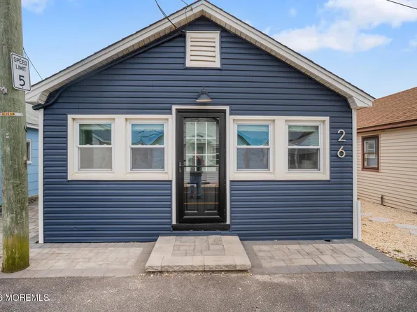 26 5th Lane, South Seaside Park, NJ 08752