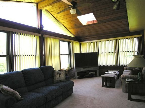 3rd image of 748 Brentwood Dr