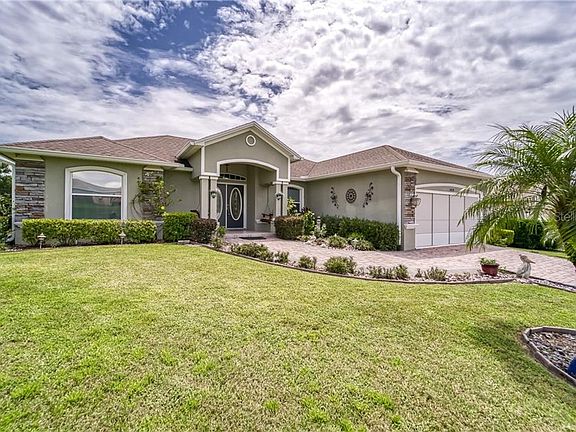 2nd image of 8439 Greystone Dr