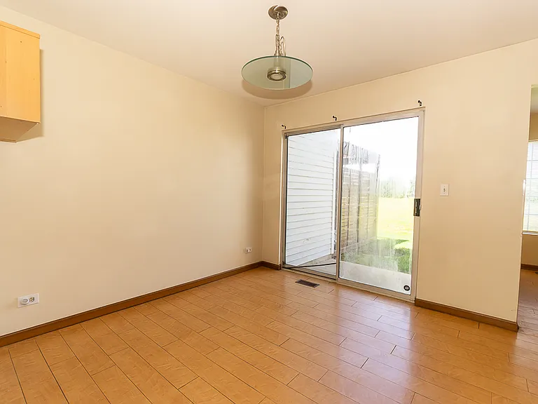 1174 Longford Rd — Photo 5