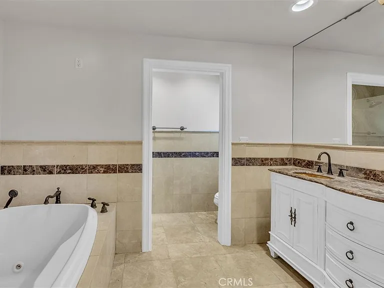 6201 Corbin Ave — Photo 14
