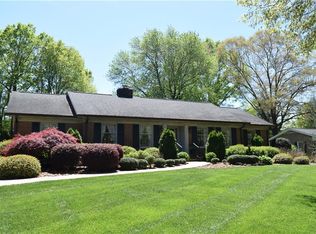 735 15th Ave NW, Hickory, NC 28601