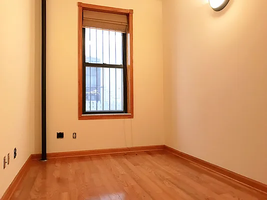 Rented by Rapid Realty Cobble Hill | media 65