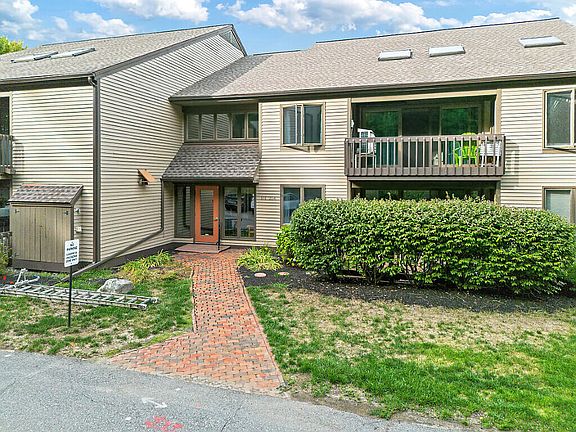 3rd image of 34 Parkwood Drive #203