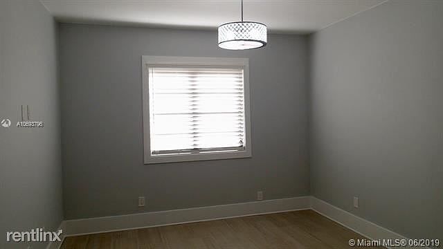 2nd image of 411 Meridian Ave APT 5