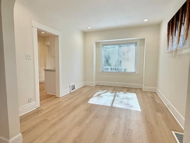3374 W 88th St #1 — Photo 4
