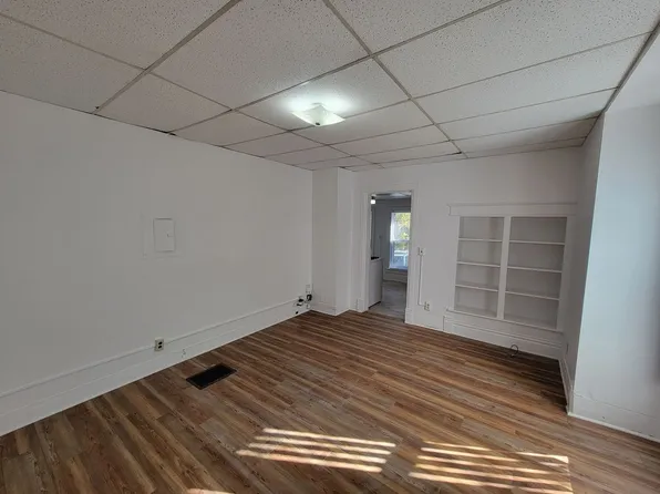 Walnut St 2218, 2218 Walnut St APT 2, Cedar Falls, IA 50613