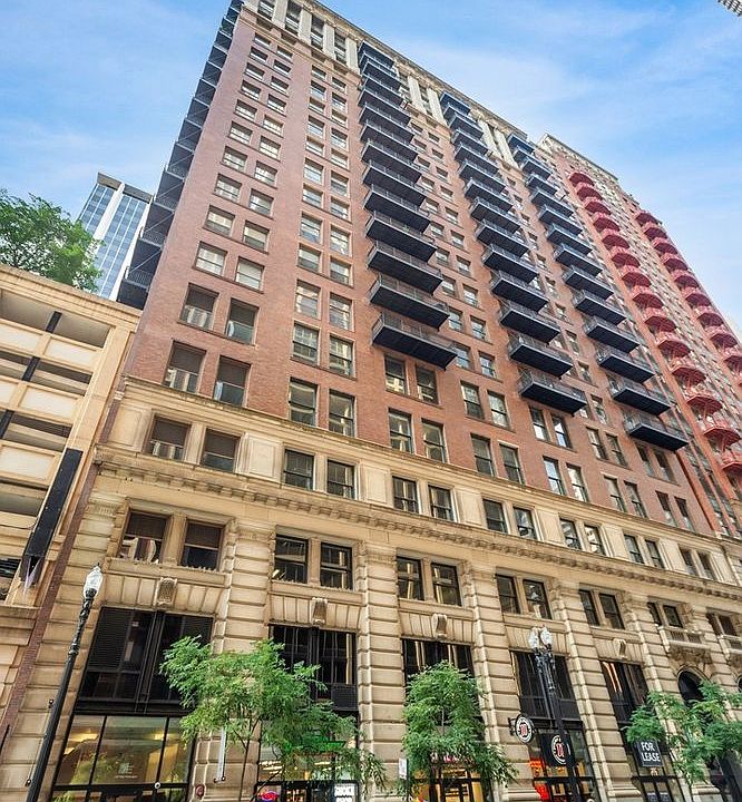 1st image of 212 W Washington St APT 1703