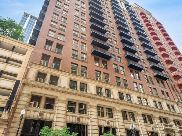 212 W Washington St, Chicago, IL