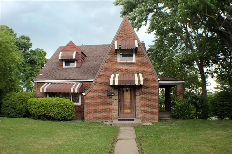 923 Gary Ave photo 1