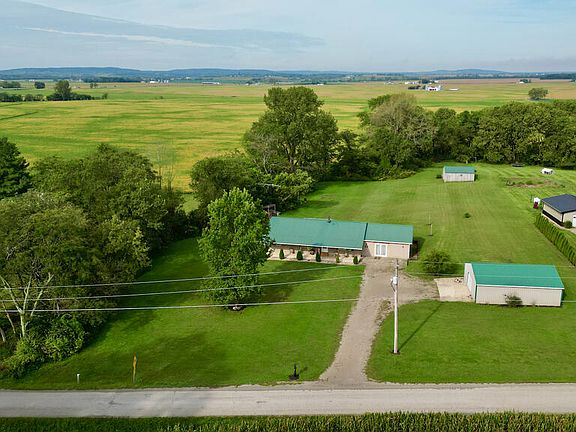 5th image of 593 Clark Ln