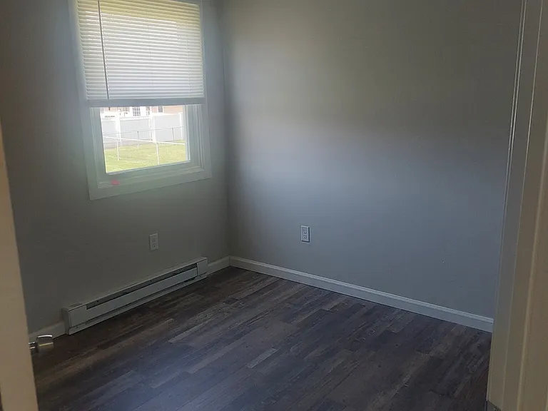 1101-1107 Cambridge Ct #3 — Photo 3