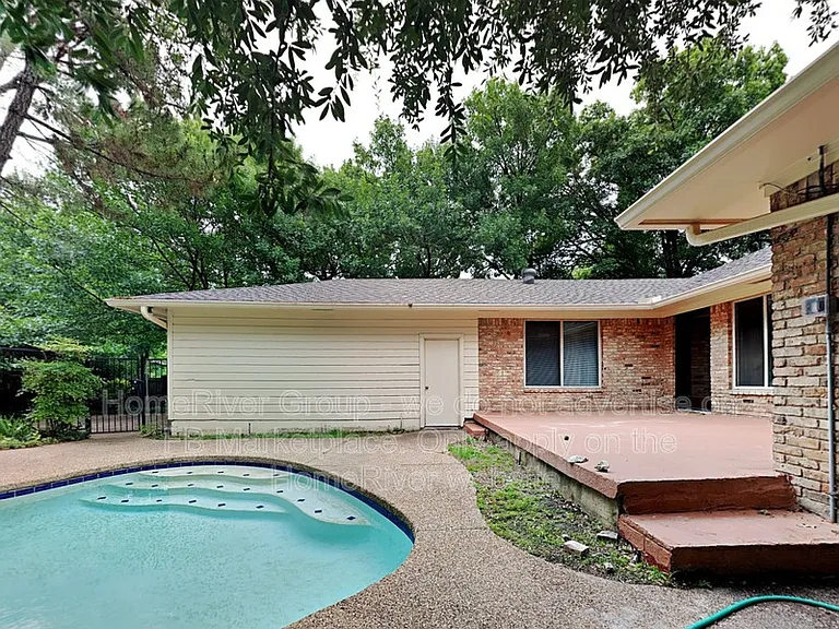 1216 Glen Cove Dr — Photo 23