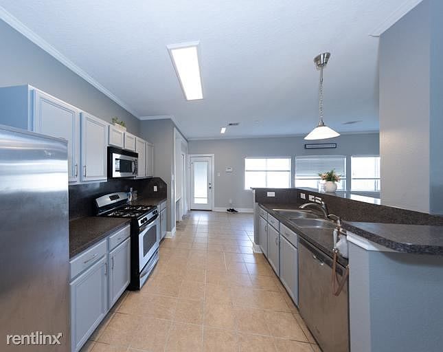 1st image of 20847R Settlers Lake Cir N