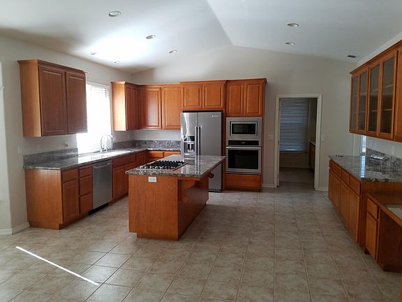 4th image of 715 Villa Nona