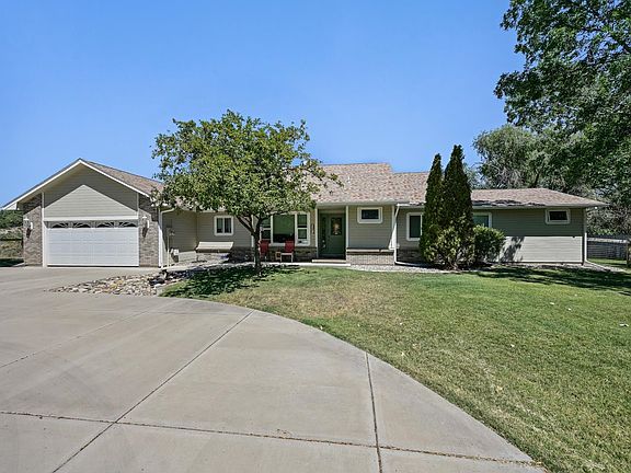 2nd image of 824 24th Rd