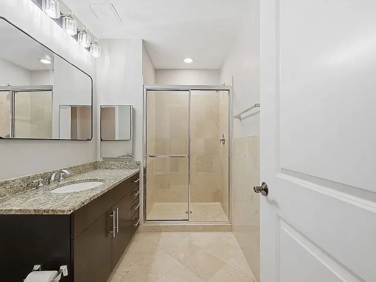 1390 Kenyon St NW #325 — Photo 20