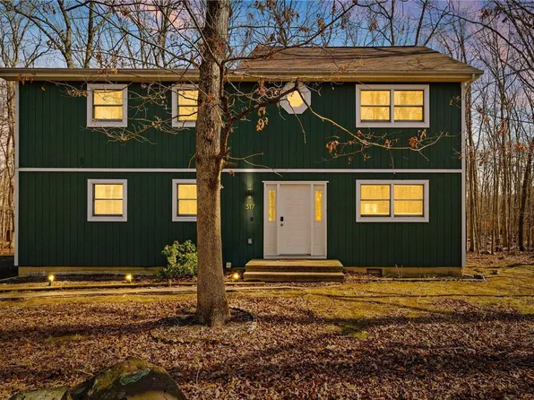 317 Fernwood Dr, East Stroudsburg, PA 18301