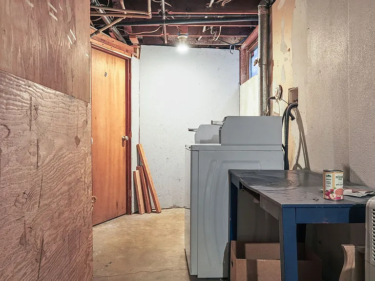 7684 N Vancouver Ave — Photo 14