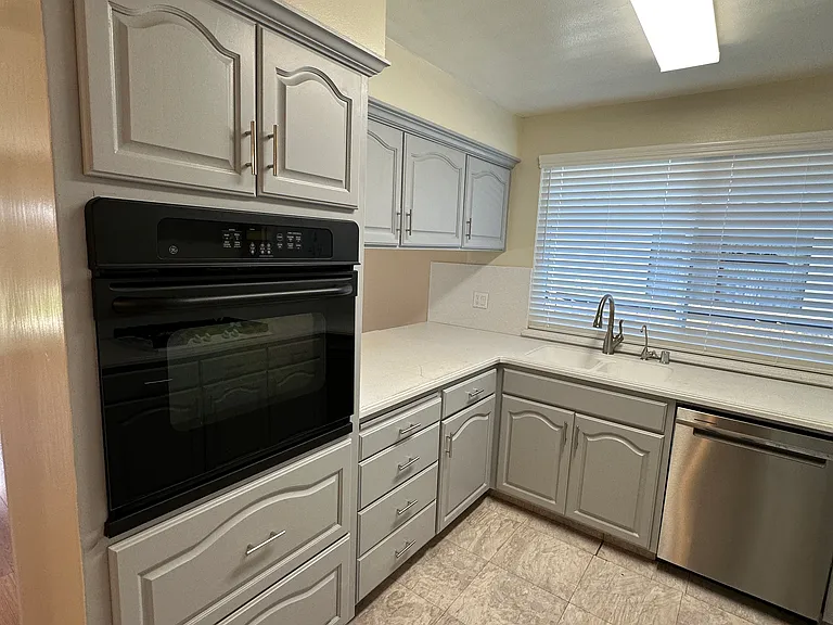497 Pin Oak Dr — Photo 5