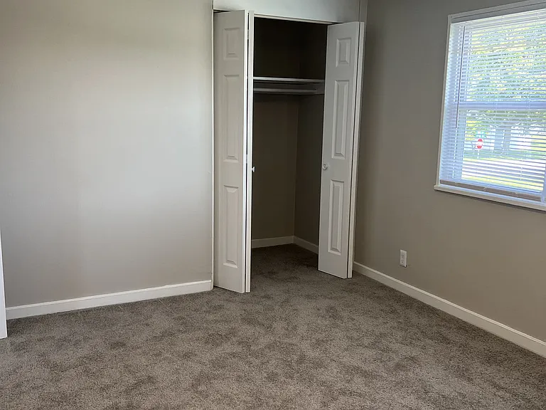 Columbus Crossing Townhomes — Photo 32