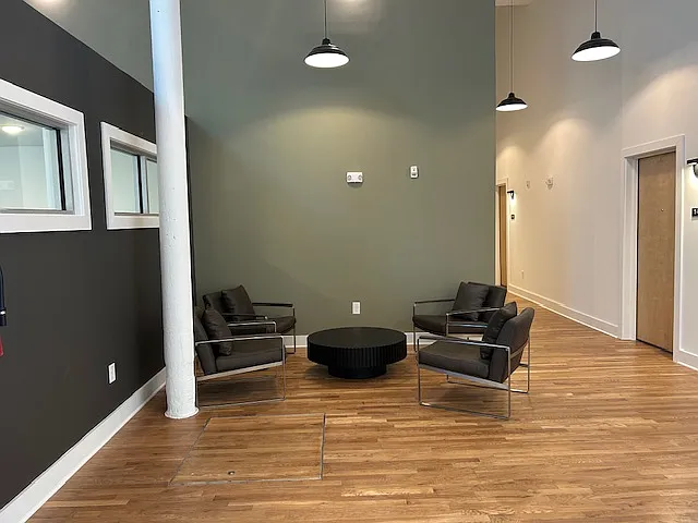 Overton Lofts — Photo 10