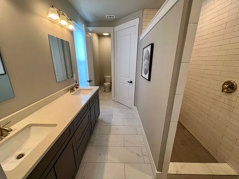 1216 Finch St — Photo 11