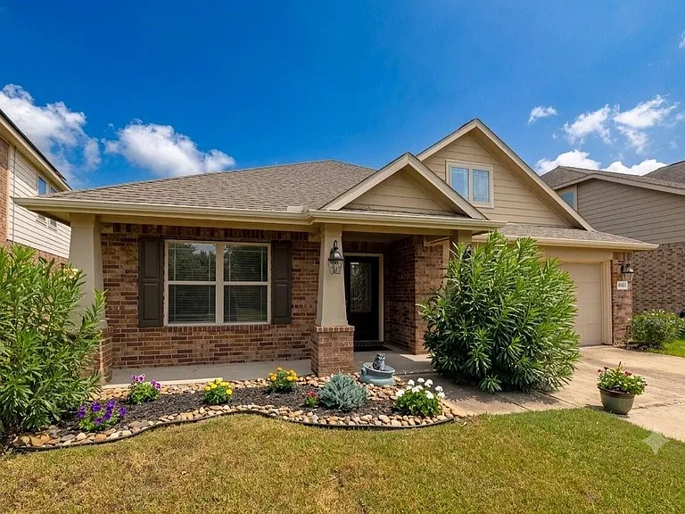 1822 Olive Pine Dr — Photo 1