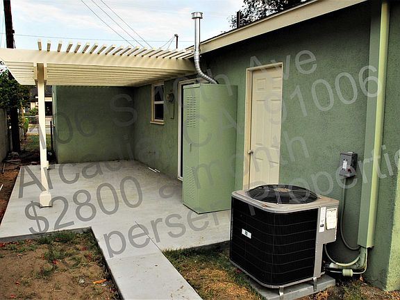 4th image of 1106 S 10th Ave