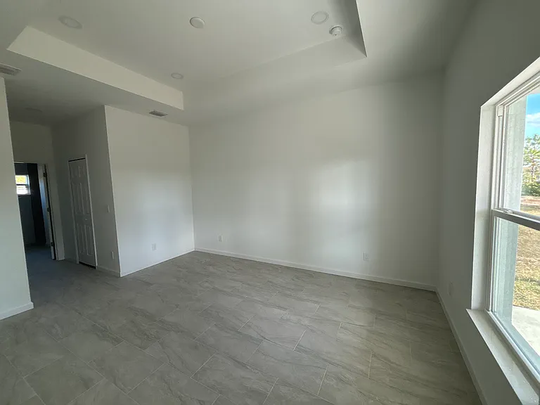 3005 31st St W — Photo 13