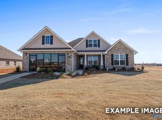 813 Ronnie Dr, Hartselle, AL 35640