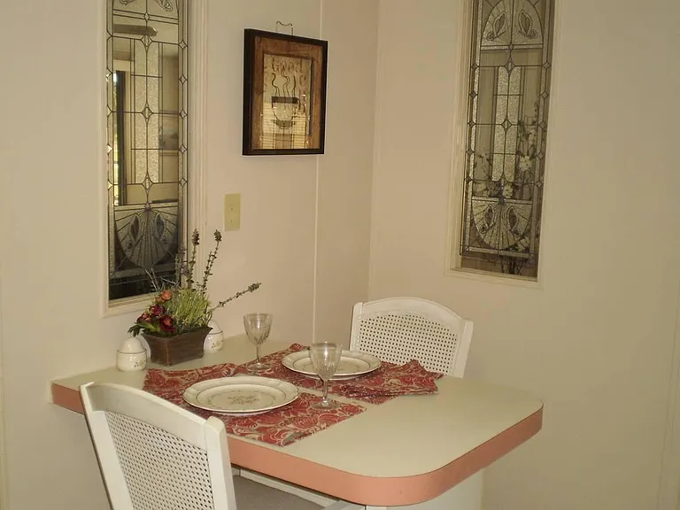 kitchen breakfast nook