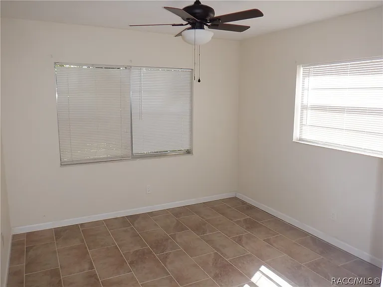 925 E Turner Camp Rd — Photo 13