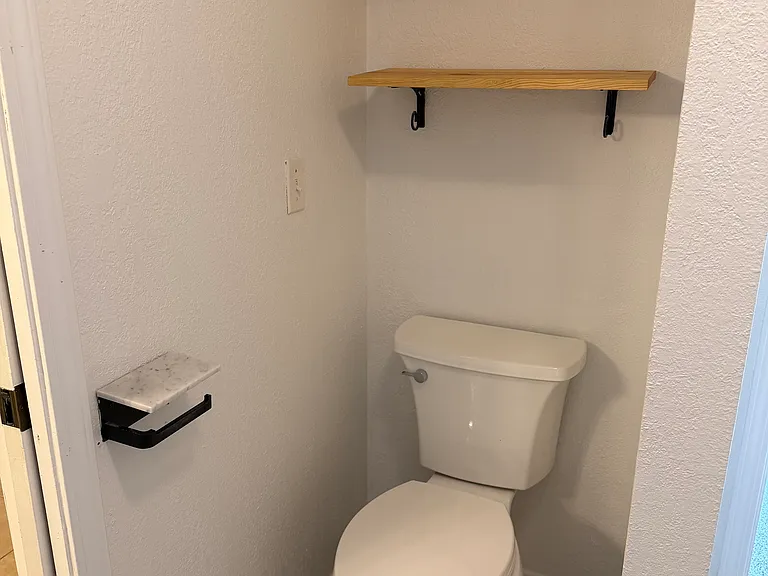 2185 Heathercrest Dr — Photo 10