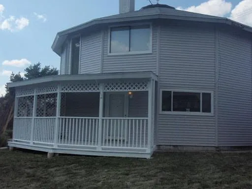 517 Irene St photo 1