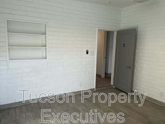 5th image of 1421 E Drachman St #C