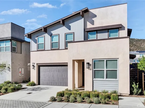 15946 Caterpillar Dr, Fontana, CA 92336