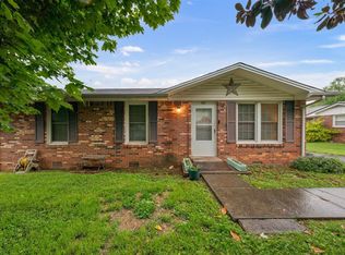 307 Walnut St, Cave City, KY 42127
