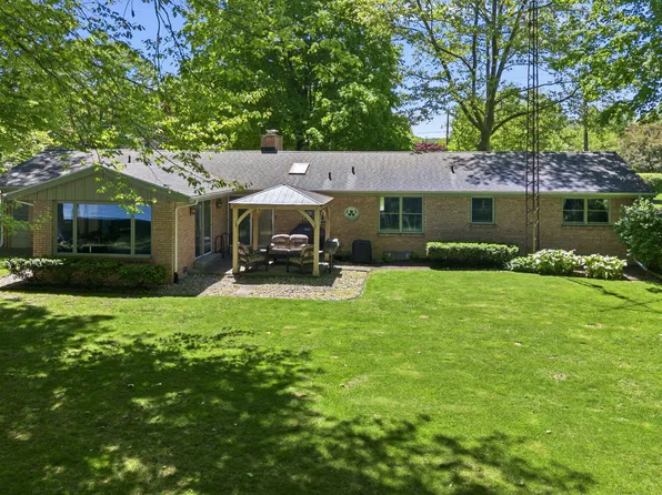 4741 Tulip Tree Ln, Buchanan, MI 49107