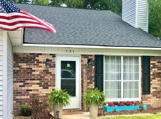 121 Coronet St, Summerville, SC 29483