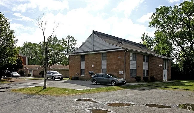 3607 Gum Dr #B — Photo 2